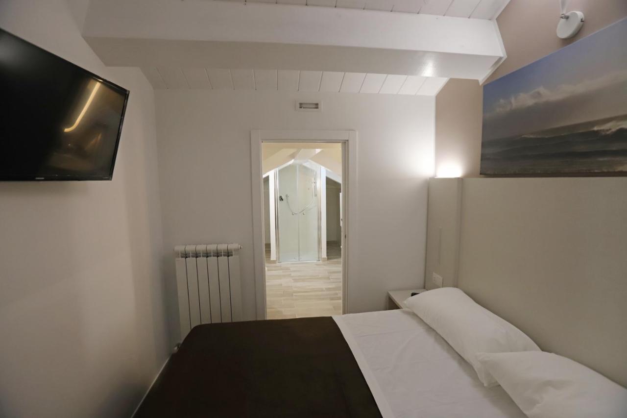 Orchidea Rooms & Suites 西维尔诺瓦·马尔凯 外观 照片