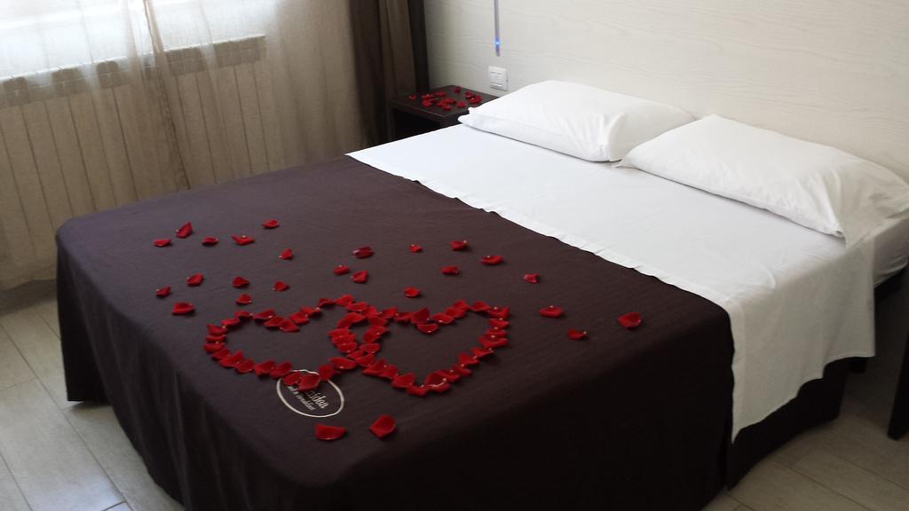 Orchidea Rooms & Suites 西维尔诺瓦·马尔凯 外观 照片